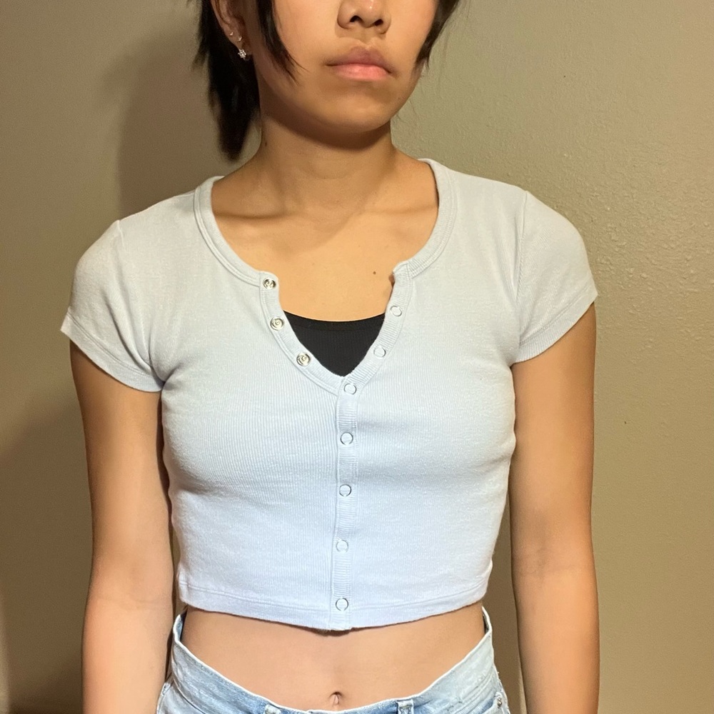Light blue cropped button shirt